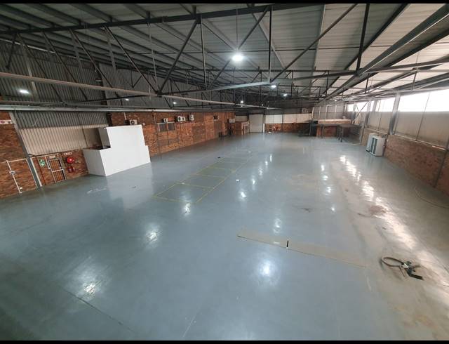 2,805M² WAREHOUSE TO LET IN ORMONDE